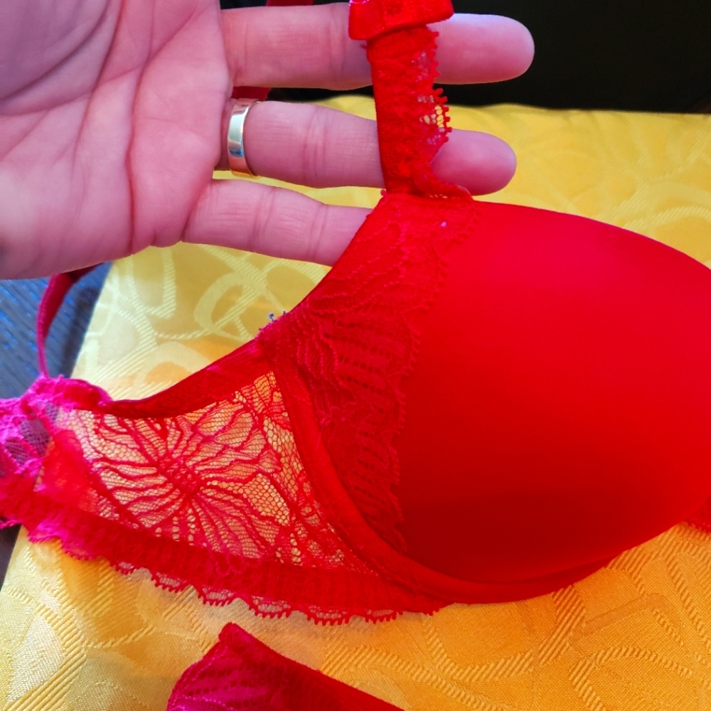 Bra and 4 assorted new panties